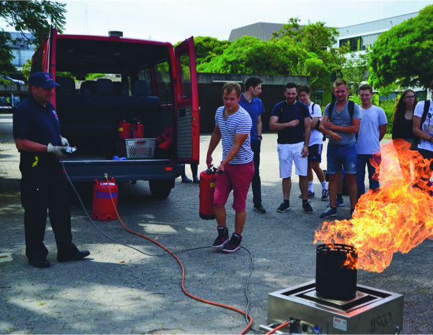Brandschutzübung der Freiwilligen Feuerwehr Aschaffenburg Image